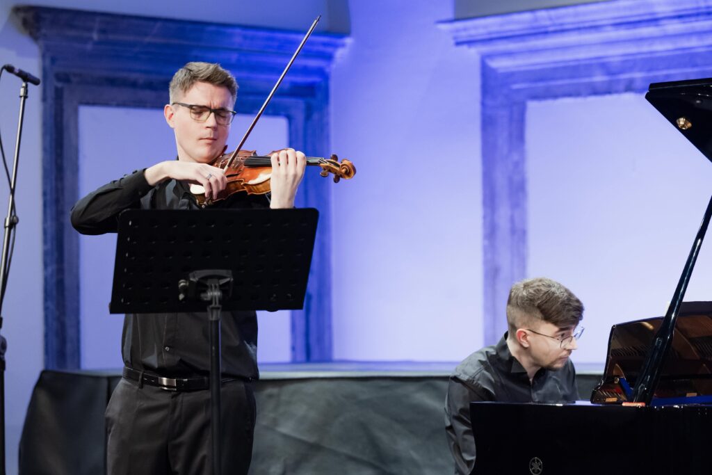 Nikola Pajanović – Violinist